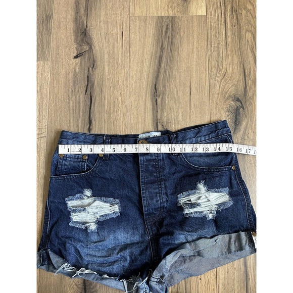 One Teaspoon Outlaws Shorts Sz 27 Cutoff 100% Cotton Denim Dark Wash Distressed - Picture 2 of 6